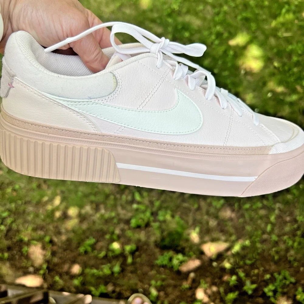 Nike court legacy
